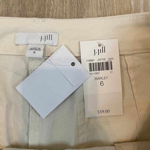 J. Jill Barley Side Button Shorts Size 6 NWT Linen Blend Cream MSRP $59 - Picture 5 of 10